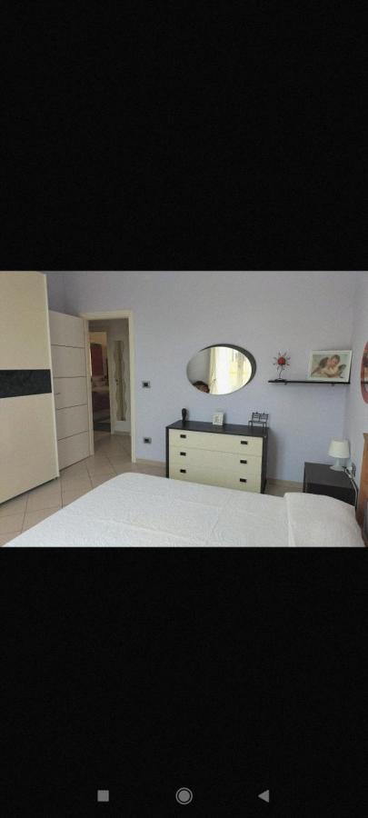 אלבניה Bed And Breakfast Da Nonna Ezia מראה חיצוני תמונה