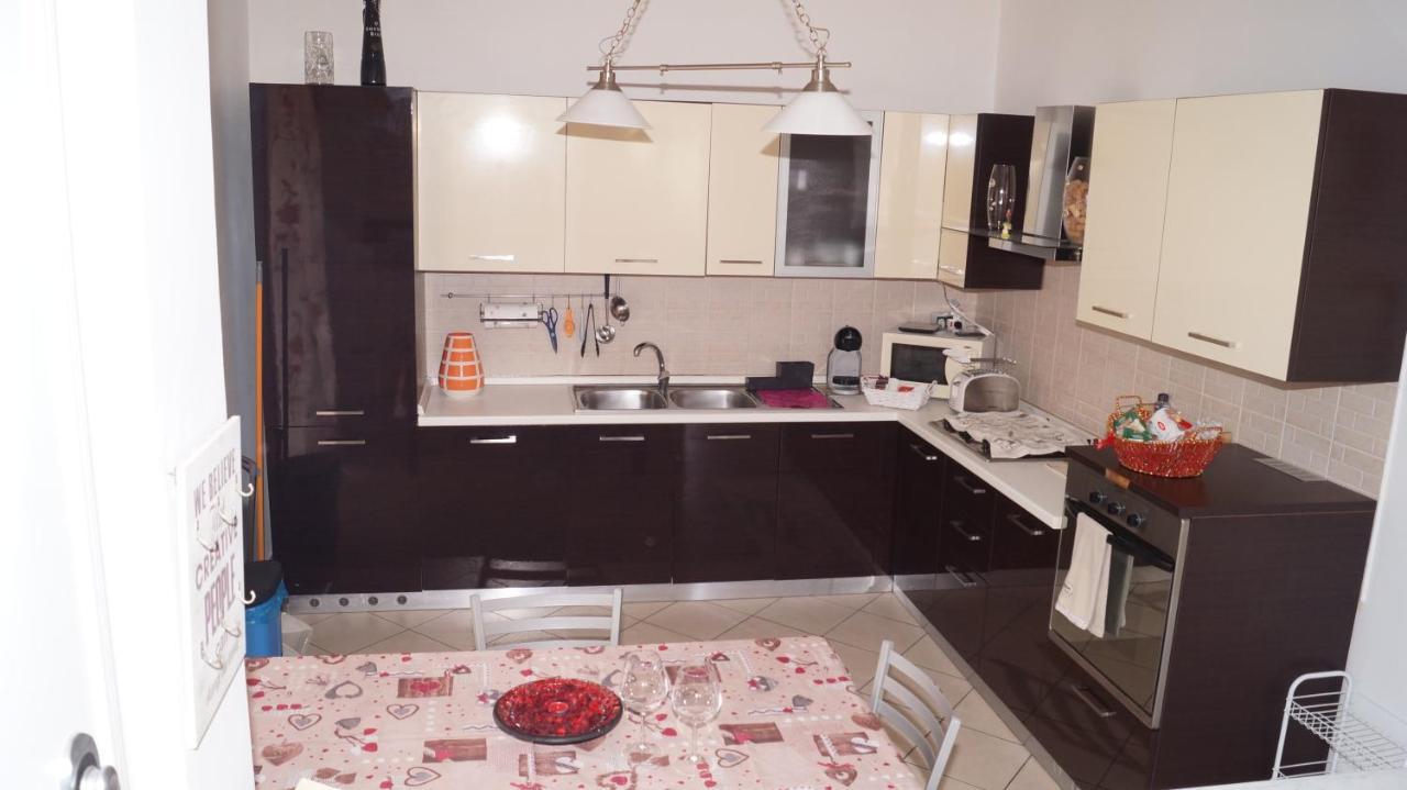 אלבניה Bed And Breakfast Da Nonna Ezia מראה חיצוני תמונה