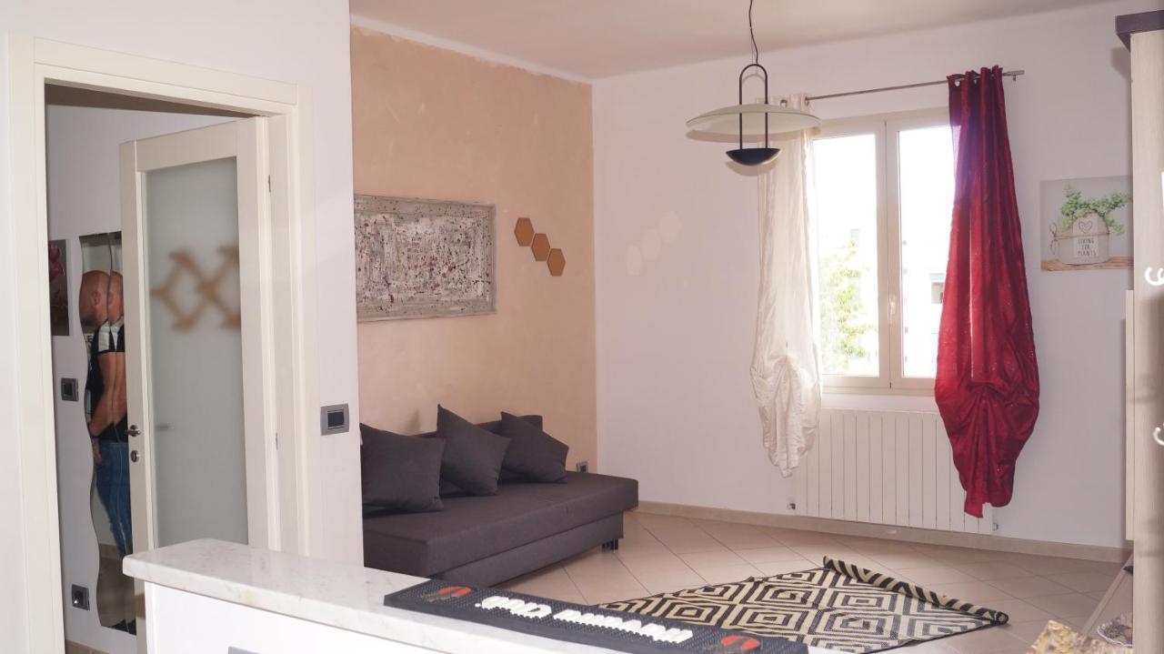 אלבניה Bed And Breakfast Da Nonna Ezia מראה חיצוני תמונה