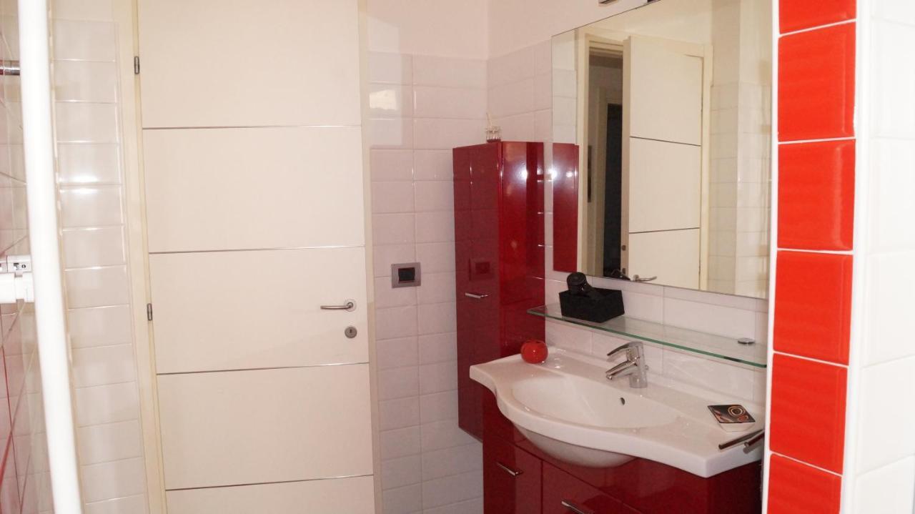 אלבניה Bed And Breakfast Da Nonna Ezia מראה חיצוני תמונה