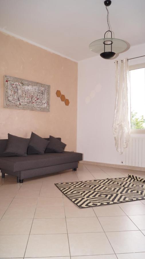 אלבניה Bed And Breakfast Da Nonna Ezia מראה חיצוני תמונה